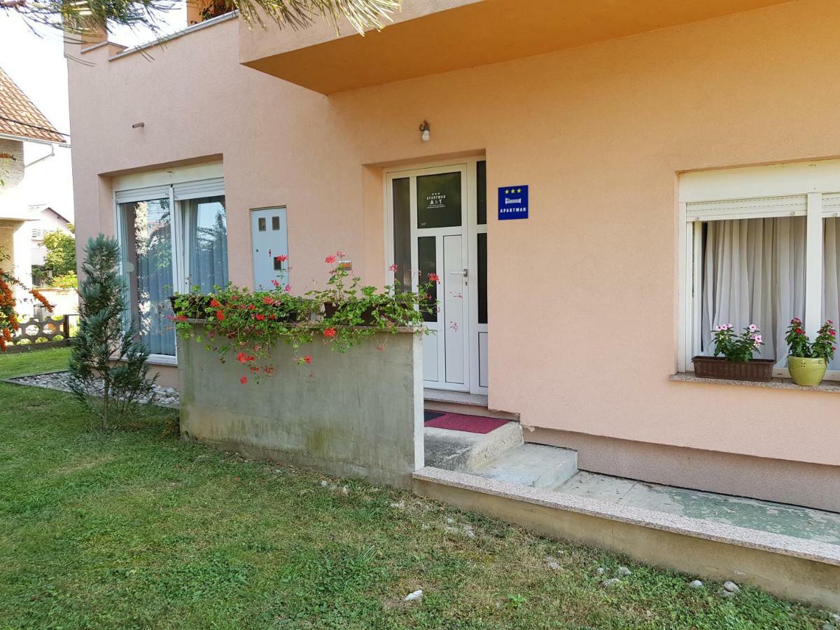 A&T Apartment Zaprešić Buitenkant foto