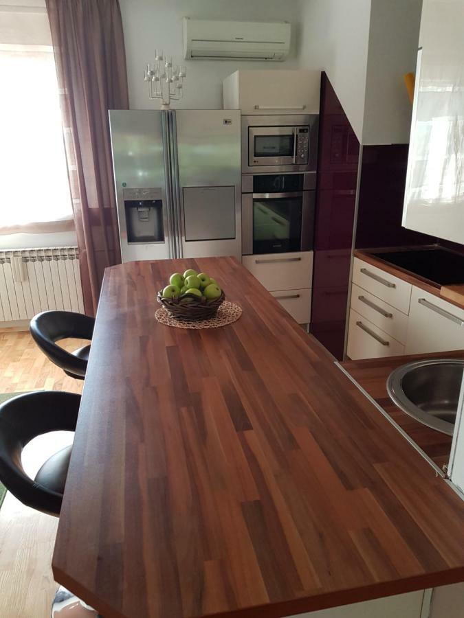 A&T Apartment Zaprešić Buitenkant foto